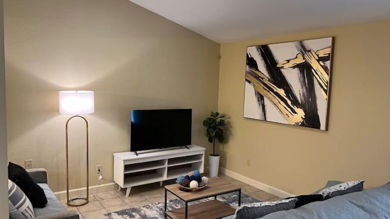 Photo of Livingroom in Valdosta