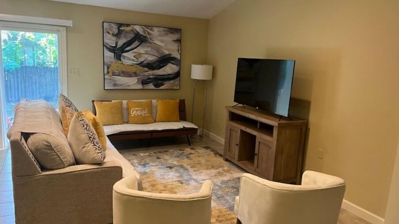Photo of Livingroom in Valdosta