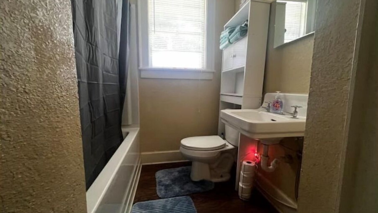 Photo of Bathroom in Valdosta