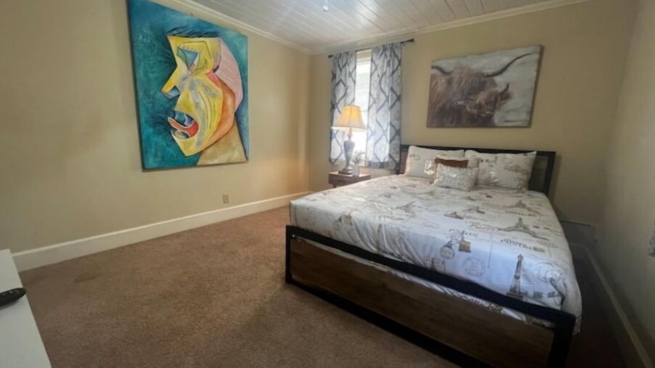 Photo of Bedroom in Valdosta
