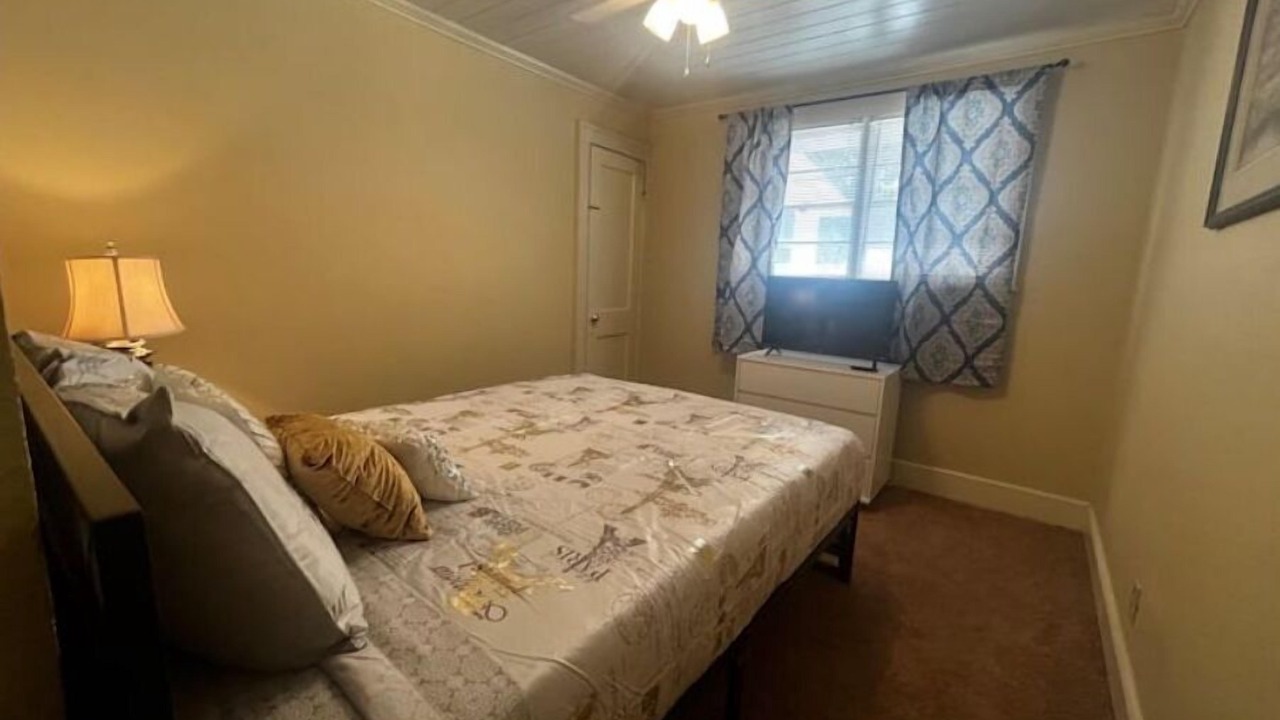 Photo of Bedroom in Valdosta