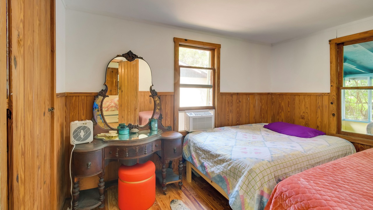 Photo of Bedroom in Hawthorne