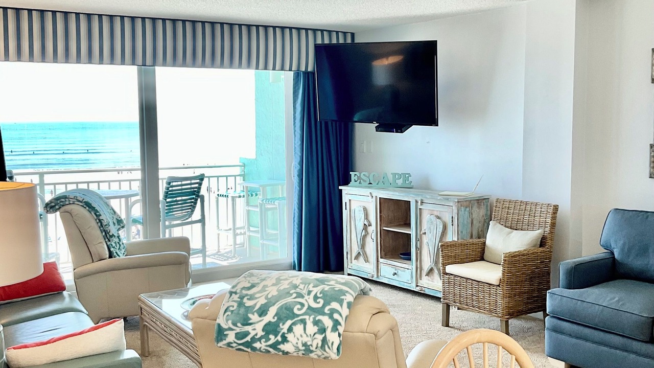Photo of Livingroom in New Smyrna Beach