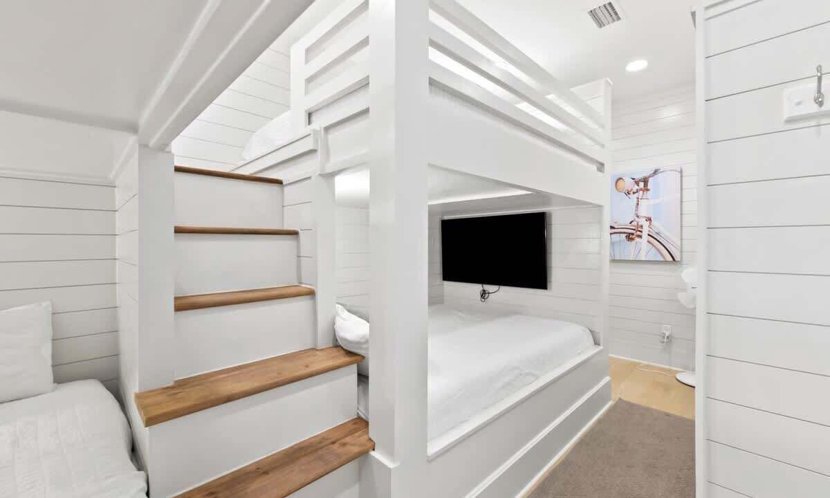 Photo of Bedroom in Treetop