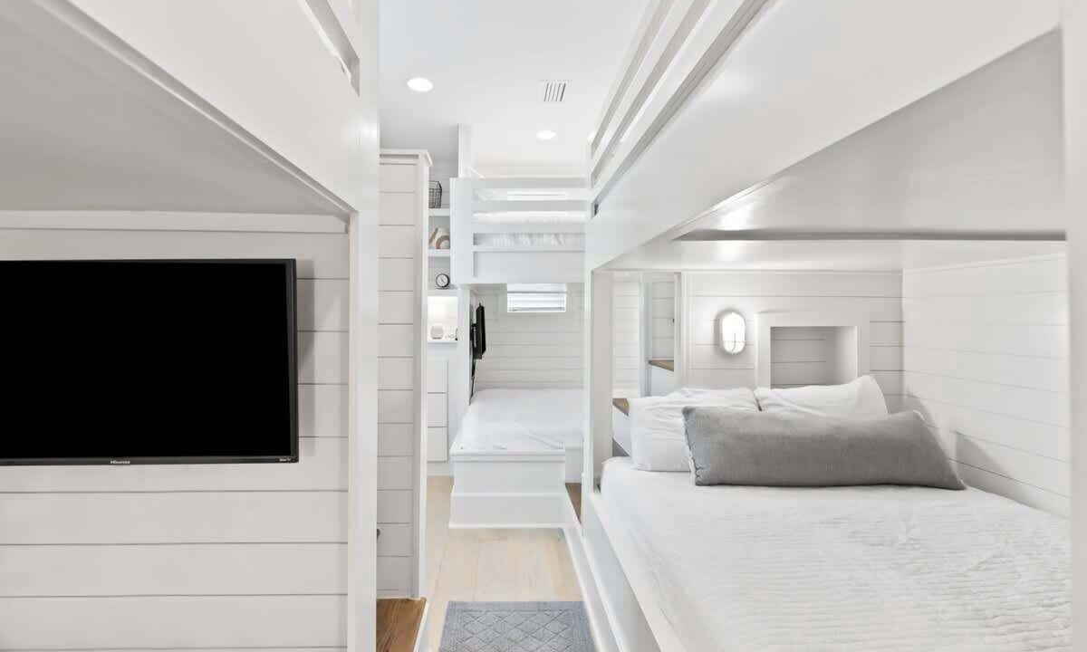 Photo of Bedroom in Treetop