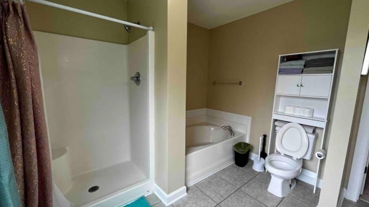 Photo of Bathroom in Valdosta