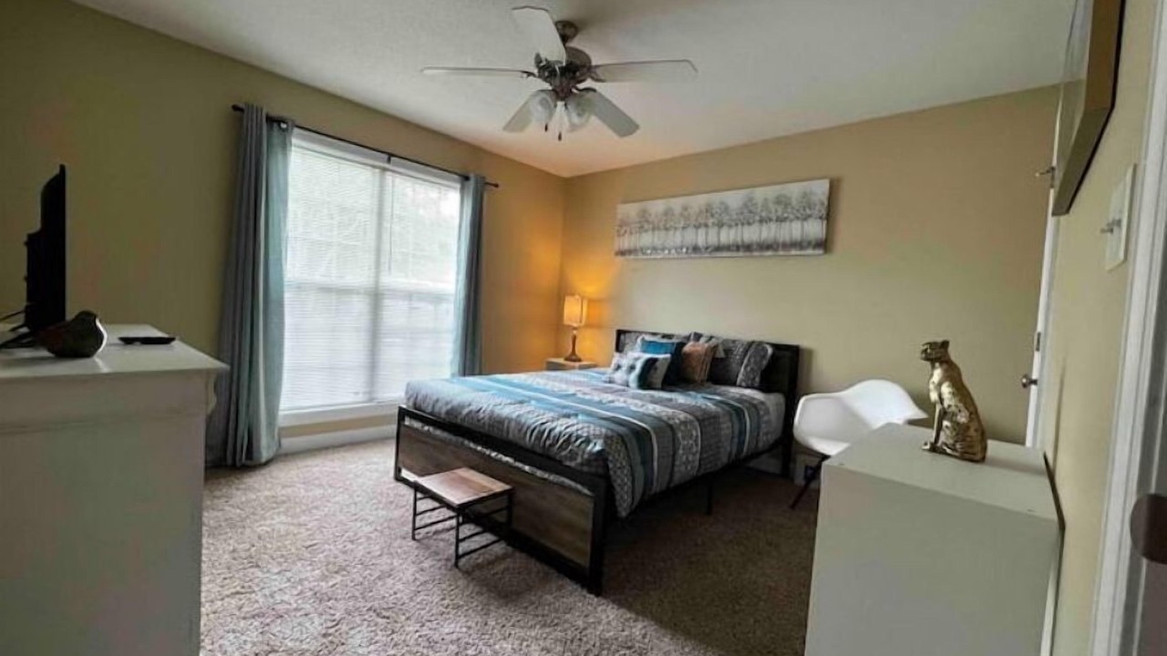 Photo of Bedroom in Valdosta