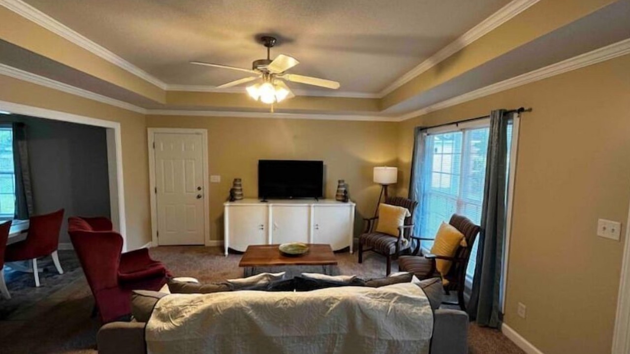 Photo of Livingroom in Valdosta