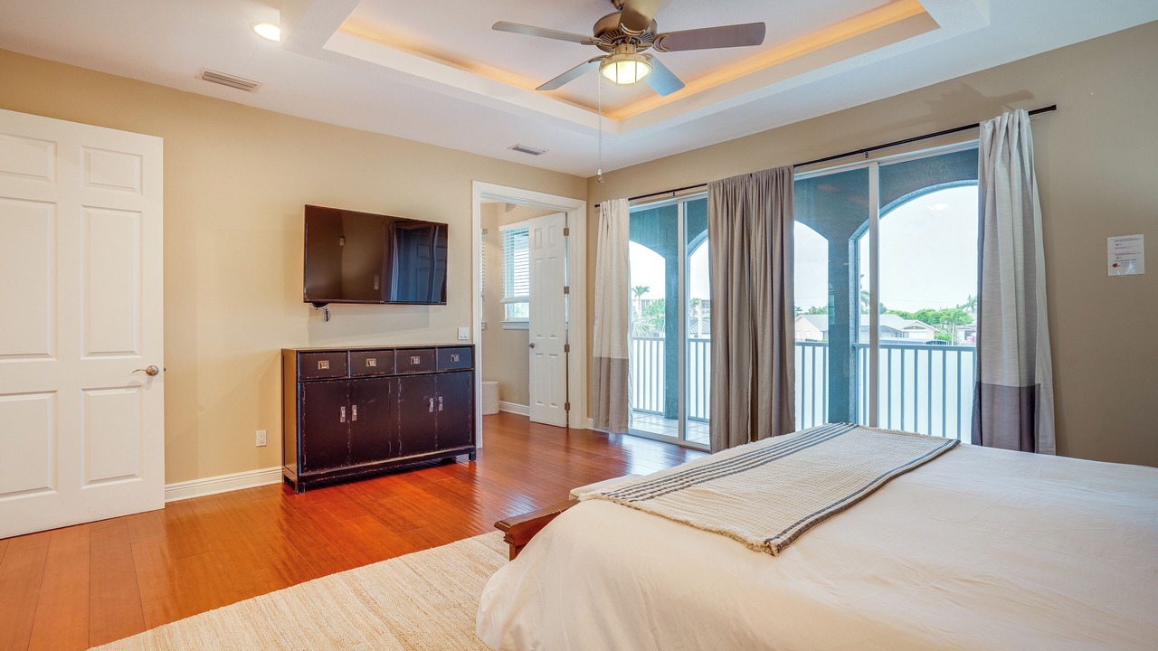 Photo of Bedroom in Caloosahatchee