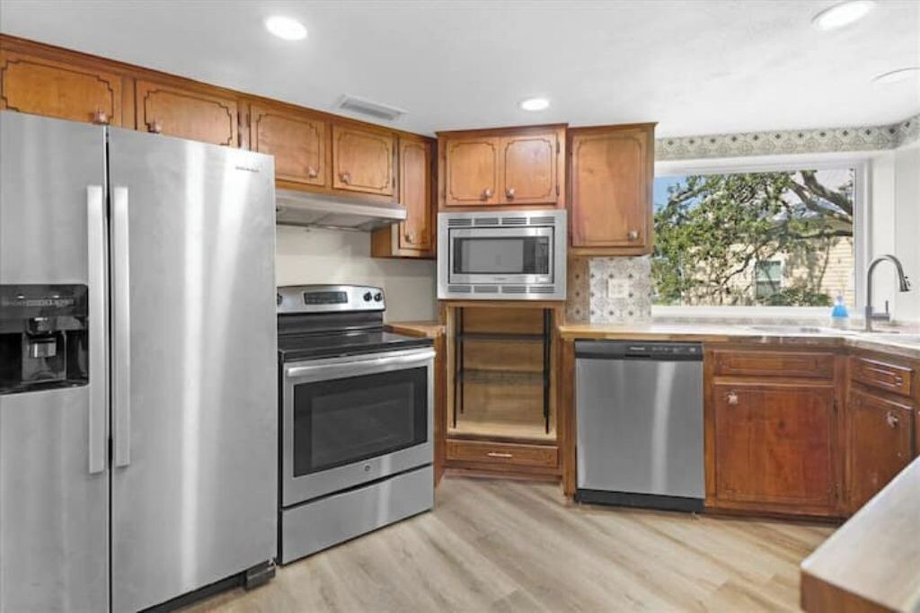 Photo of Kitchen in Butler Beach