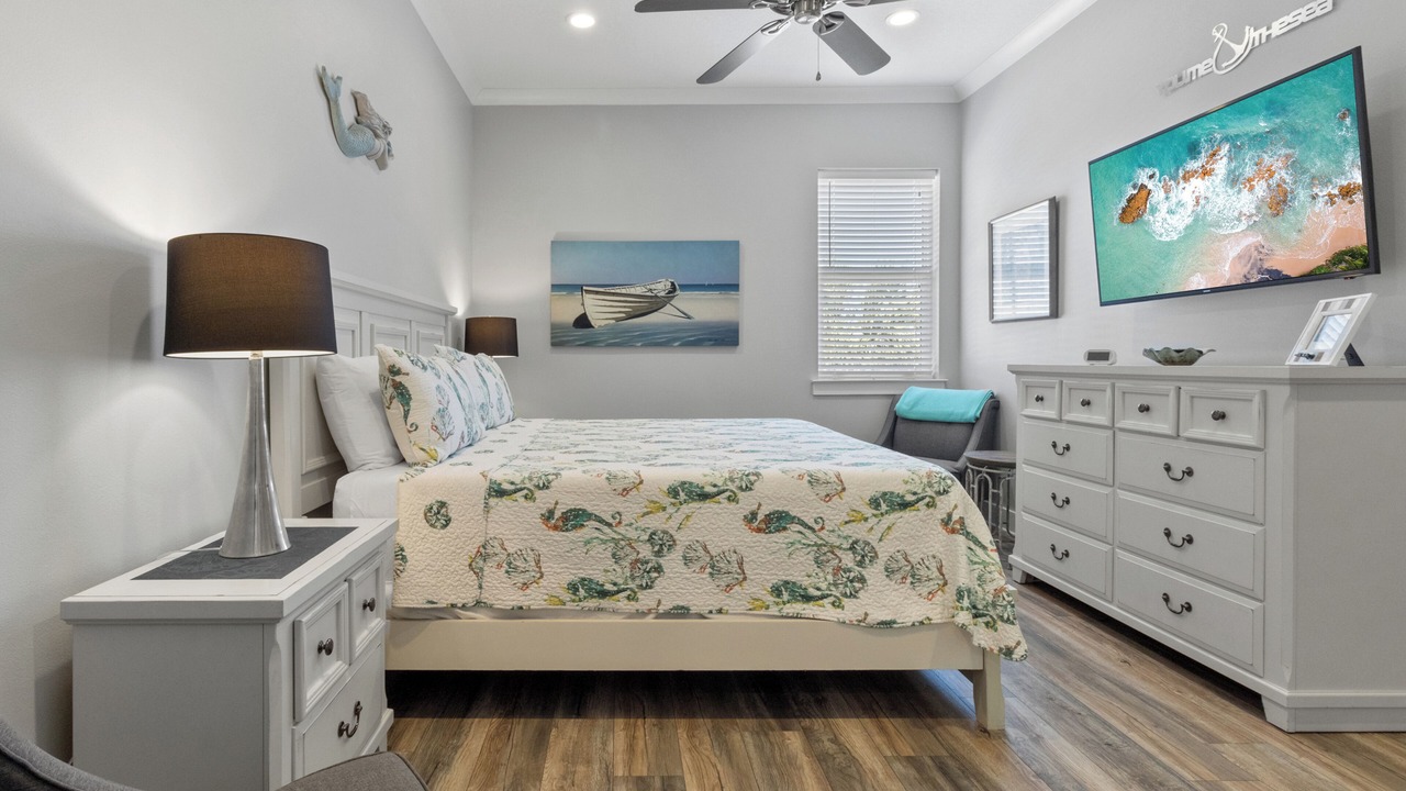 Photo of Bedroom in Emerald Waters Village