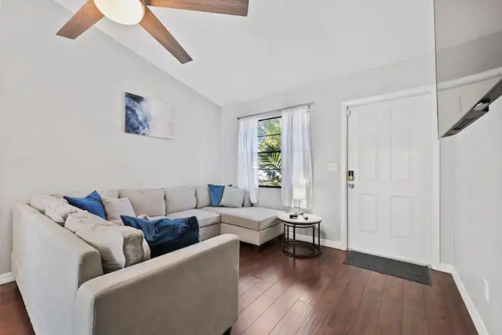 Photo of Livingroom in On Top of The World