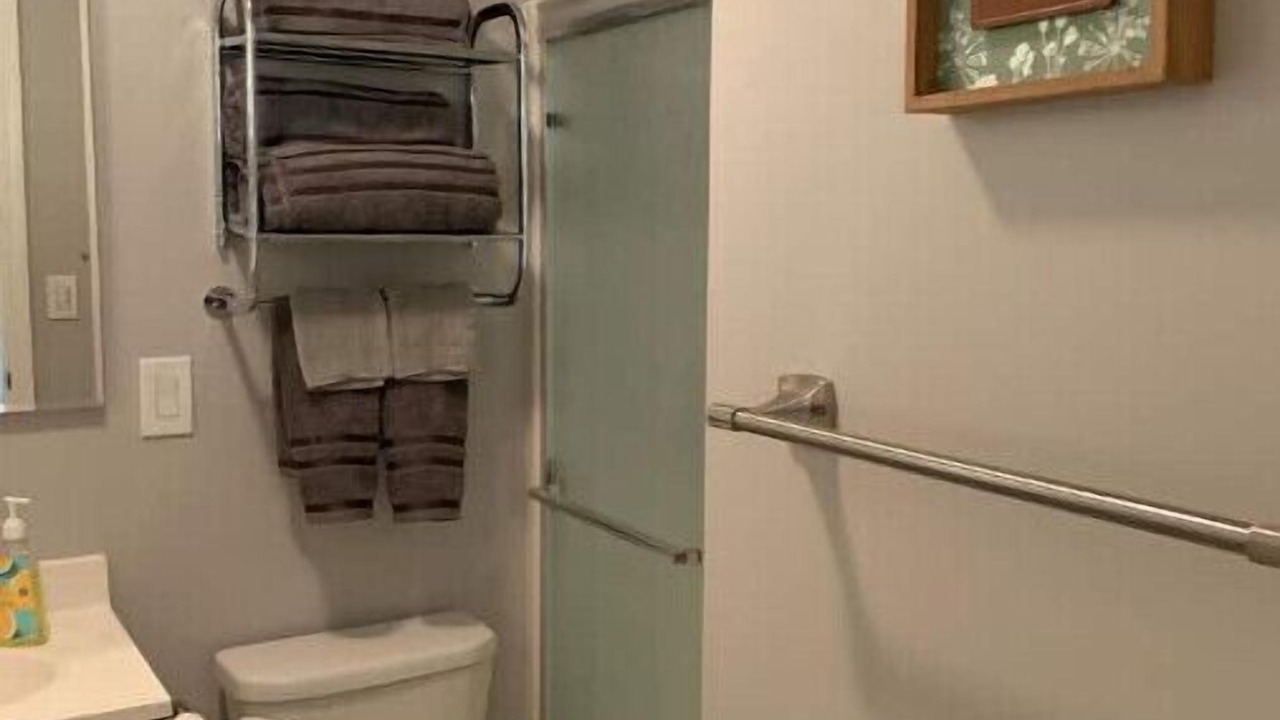 Photo of Bathroom in Seminole