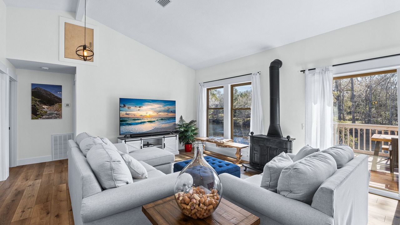 Photo of Livingroom in Fort White