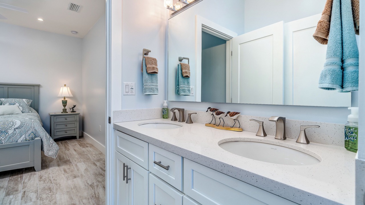 Photo of Bathroom in Marathon