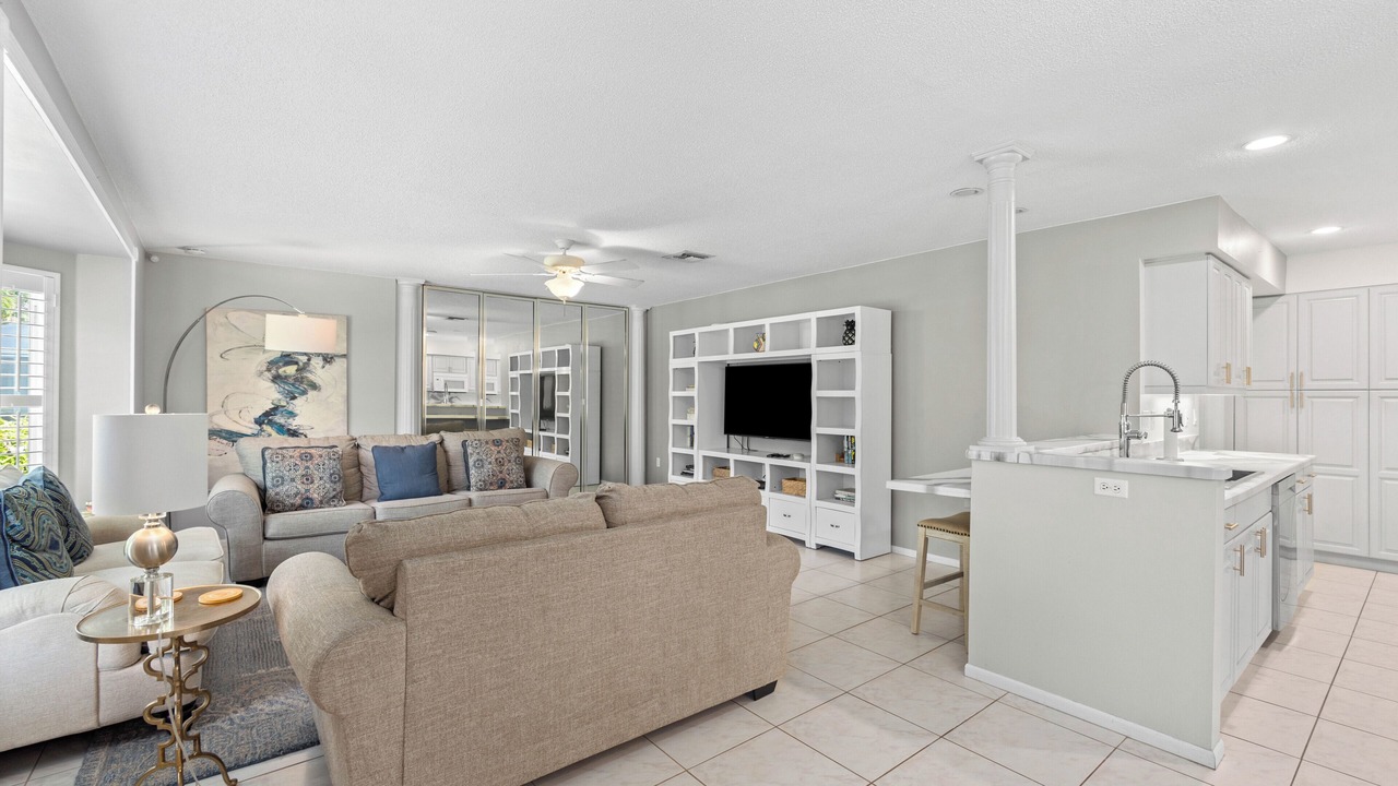 Photo of Livingroom in Longboat Key