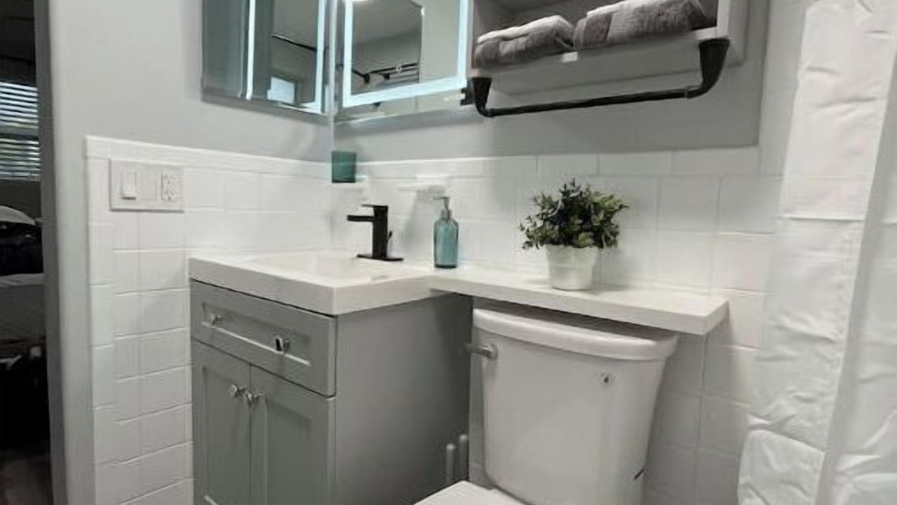 Photo of Bathroom in Largo