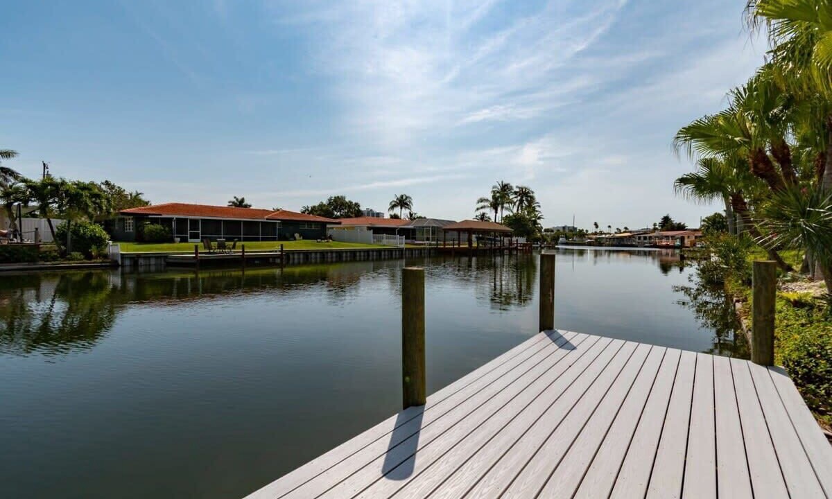 Photo of Others in Cocoa Isles