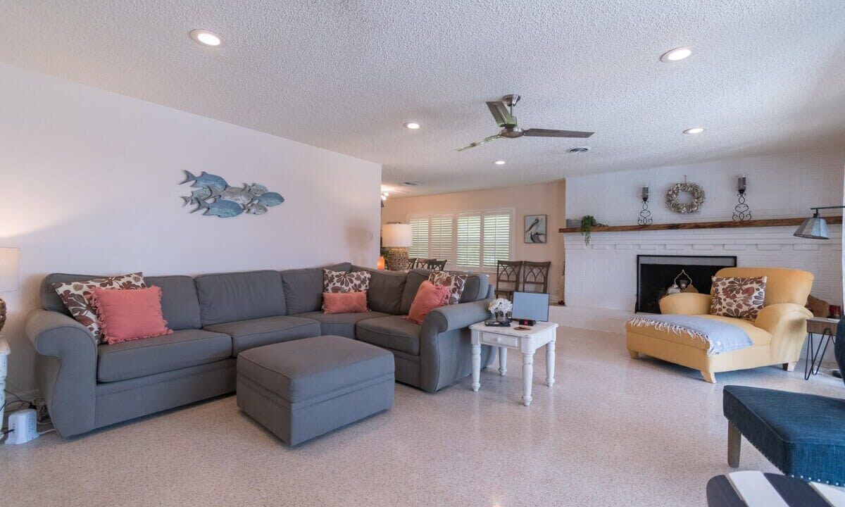 Photo of Livingroom in Cocoa Isles