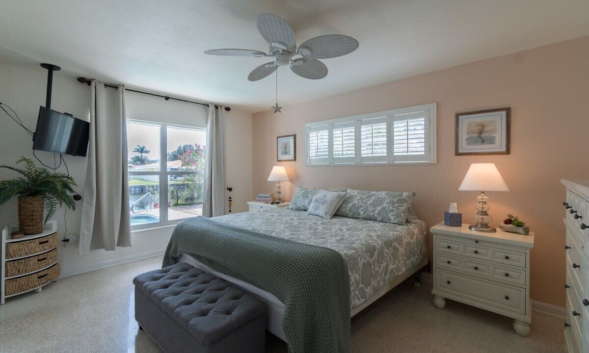 Photo of Bedroom in Cocoa Isles