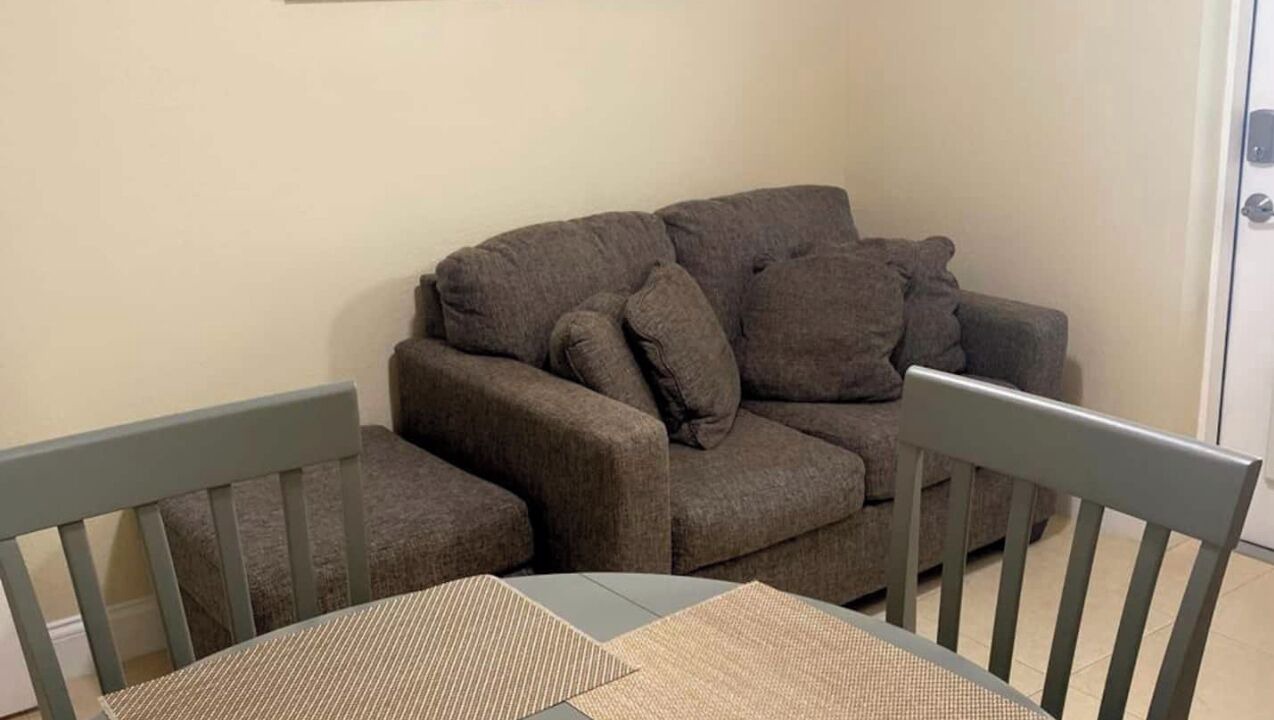 Photo of Livingroom in Egypt Lake-Leto