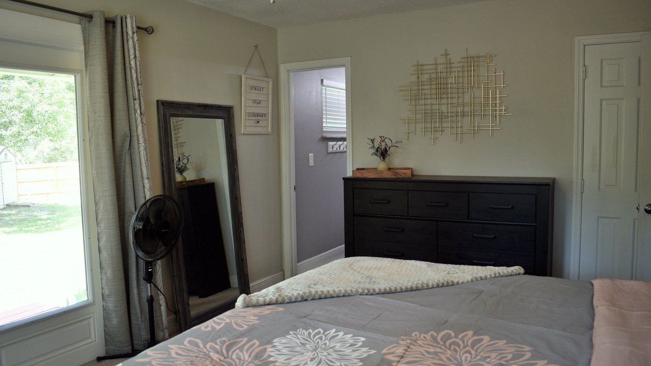 Photo of Bedroom in Glenwood