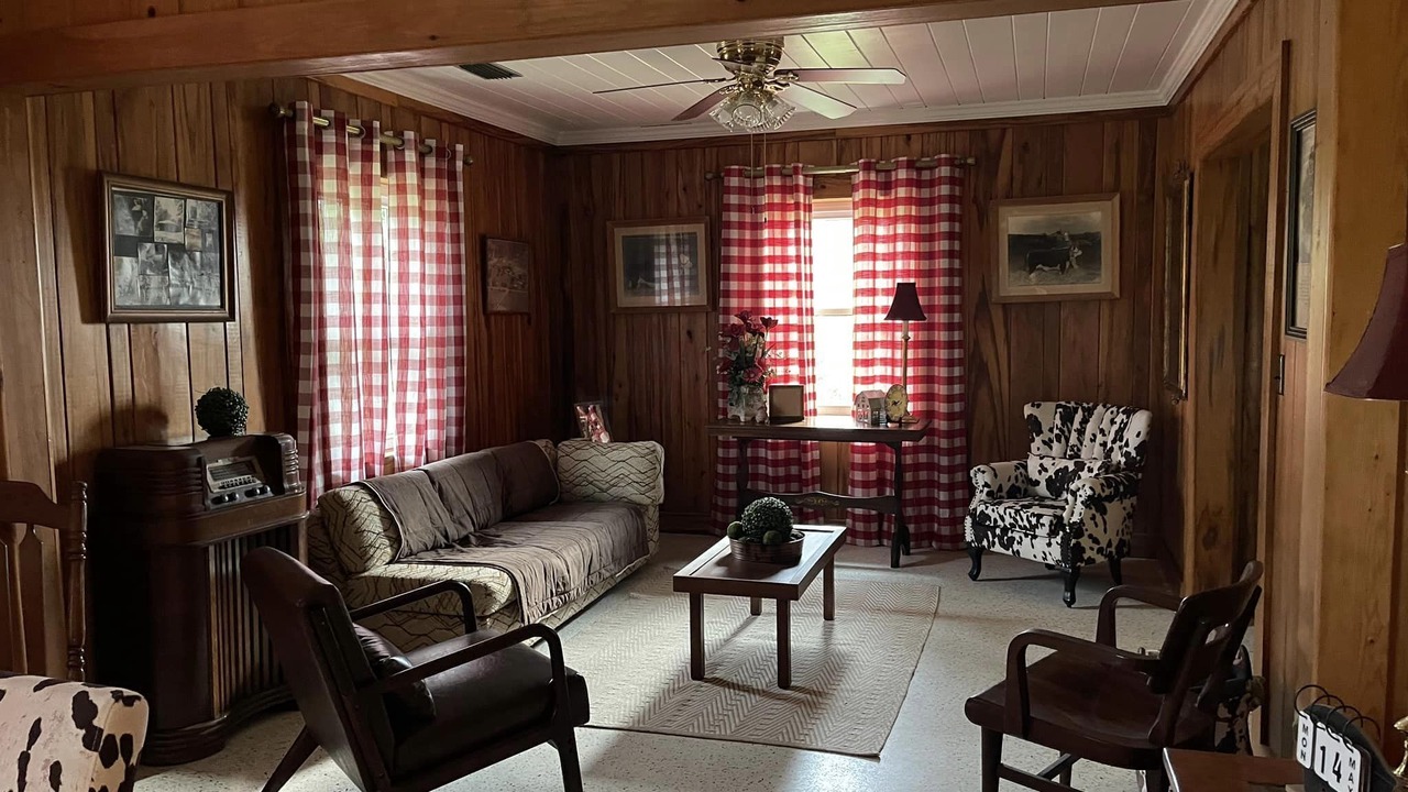 Photo of Livingroom in Donalsonville