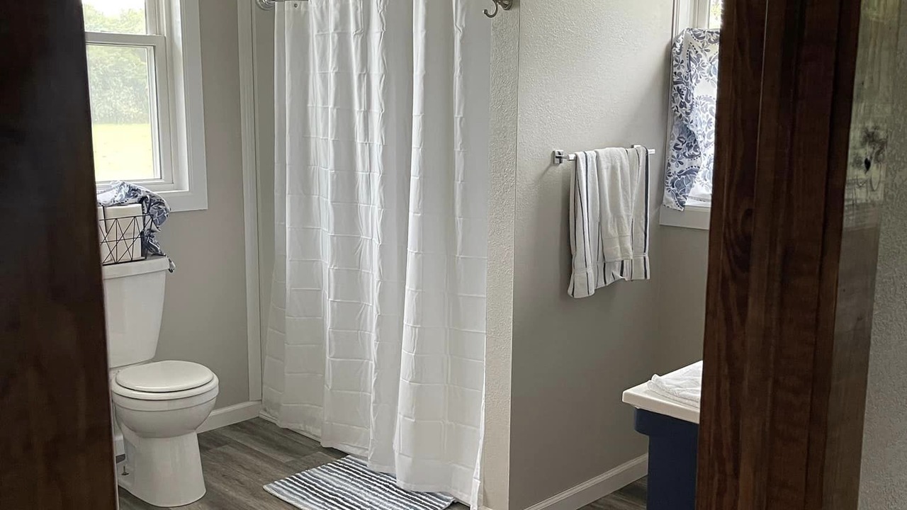 Photo of Bathroom in Donalsonville