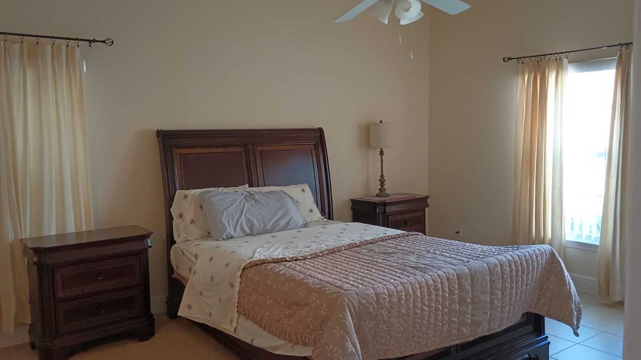 Photo of Bedroom in Tavares