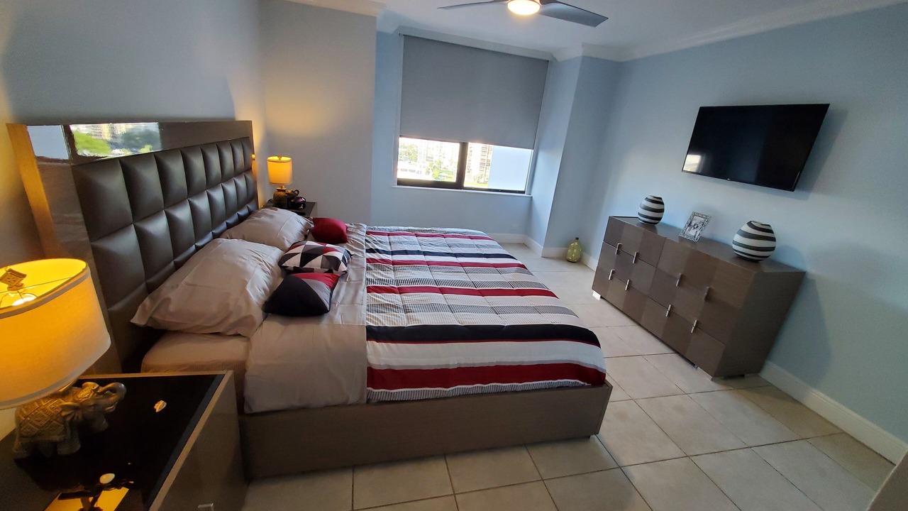 Photo of Bedroom in Hollywood South Central Beach
