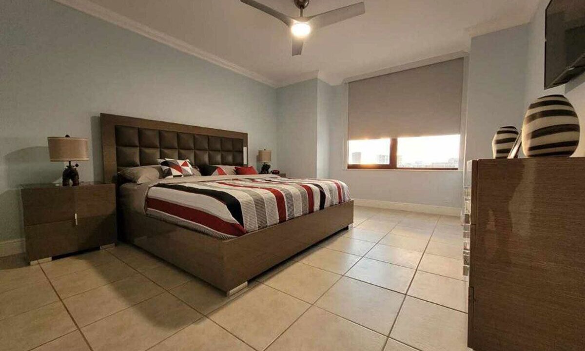 Photo of Bedroom in Hollywood South Central Beach