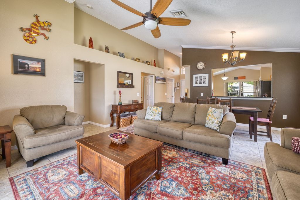 Photo of Livingroom in Kissimmee