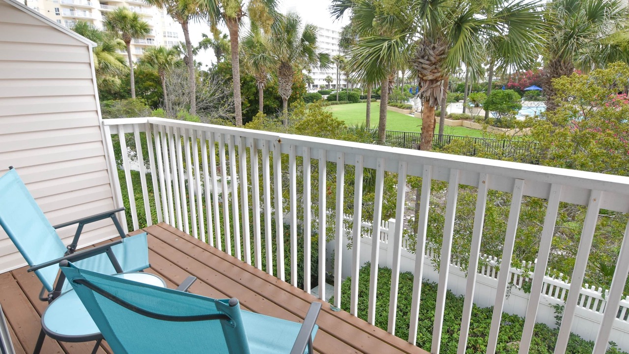 Photo of Patio Balcony in Holiday Isle