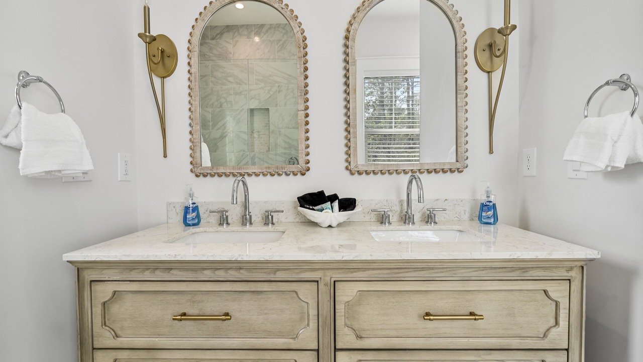 Photo of Bathroom in Treetop