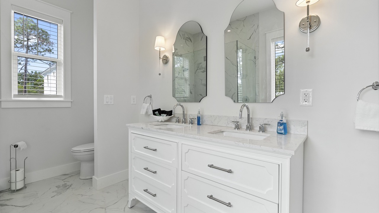 Photo of Bathroom in Treetop