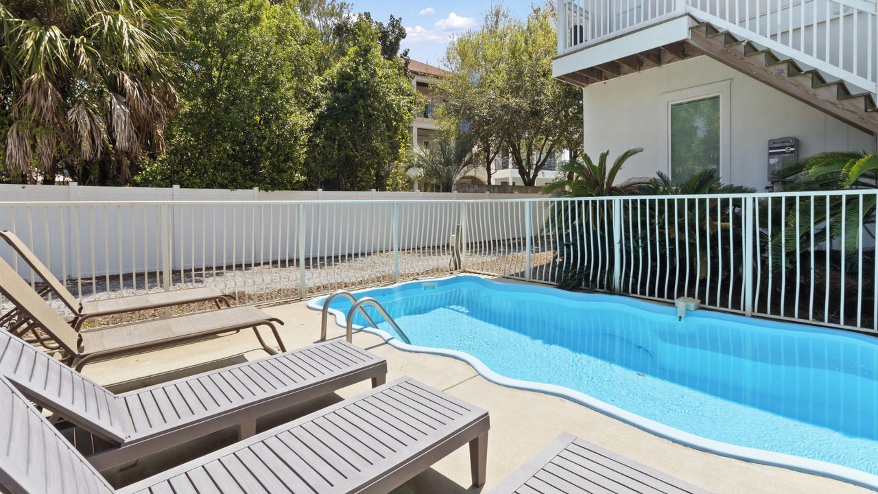 Photo of Outdoor in Emerald Waters Village