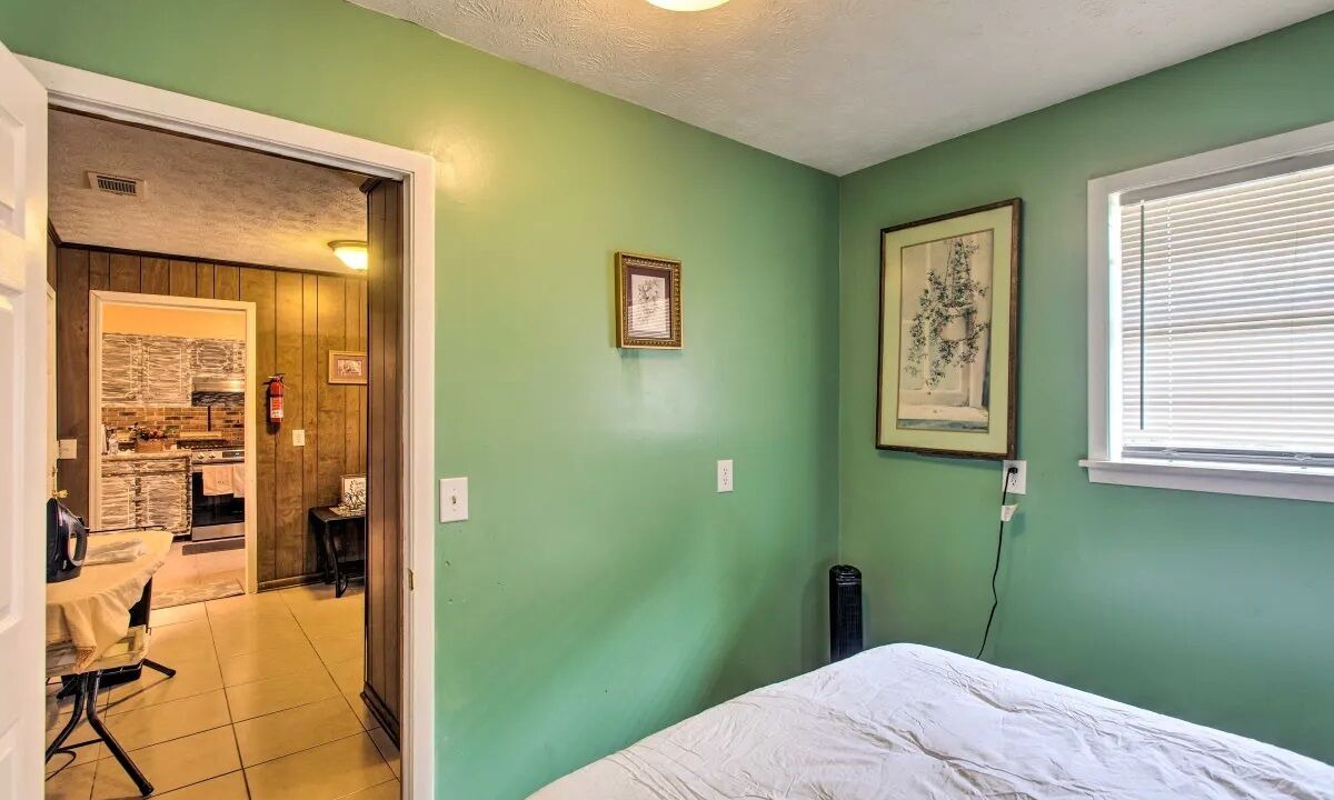 Photo of Bedroom in Waycross