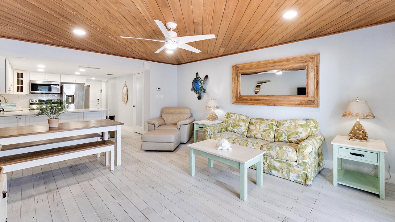 Photo of Livingroom in New Smyrna Beach