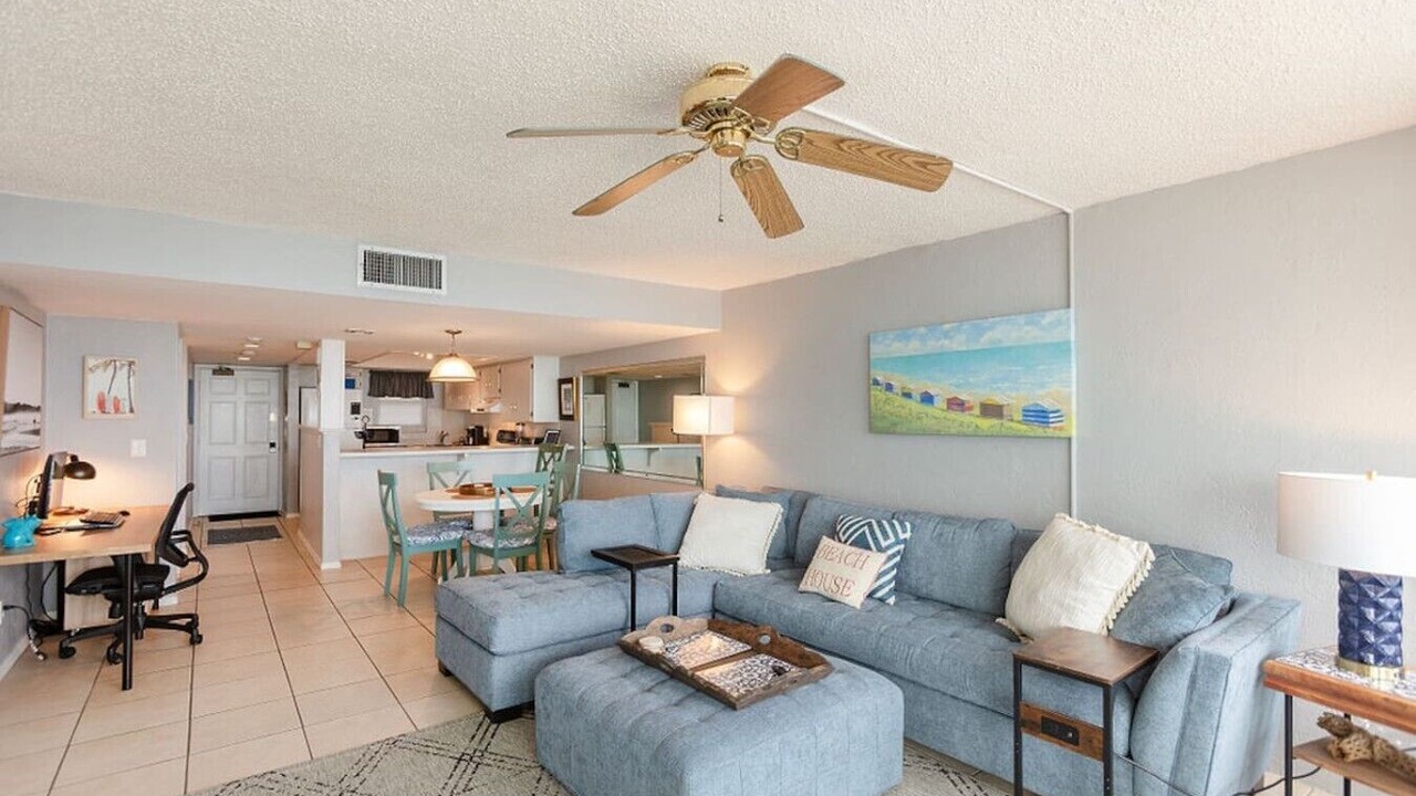 Photo of Livingroom in Daytona Beach Shores