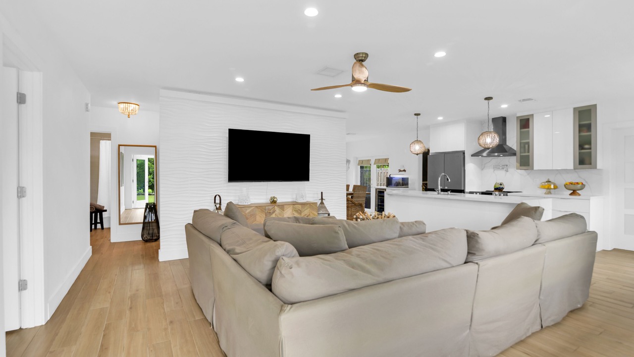 Photo of Livingroom in Tropic Palms