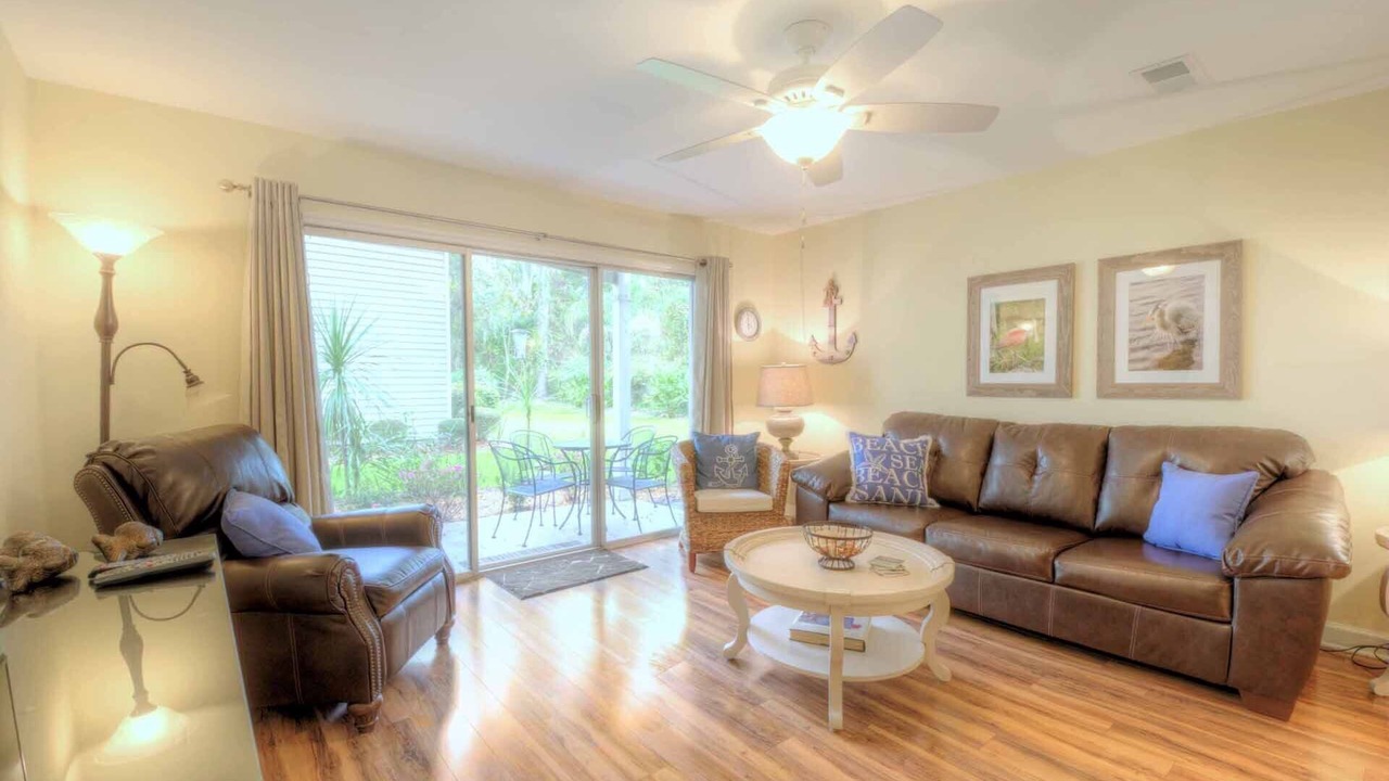 Photo of Livingroom in Demere Park