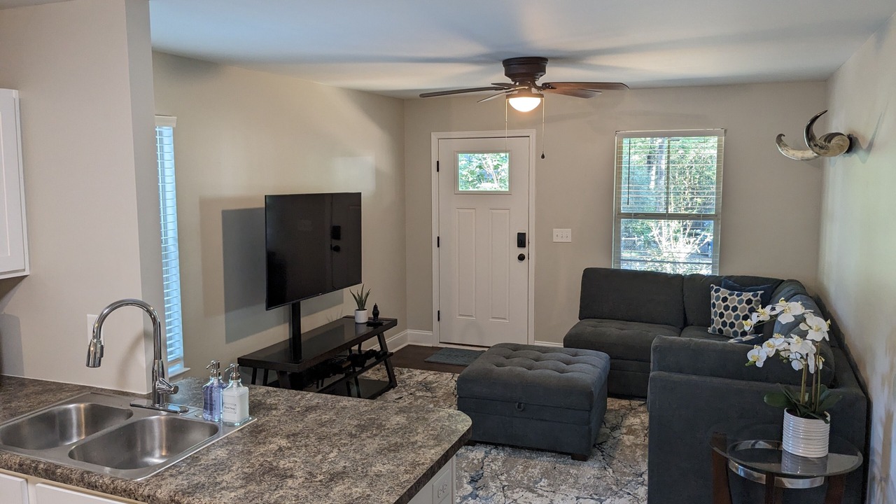 Photo of Livingroom in Perry