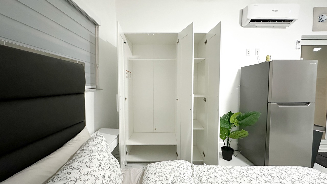 Photo of Bedroom in Ludlam