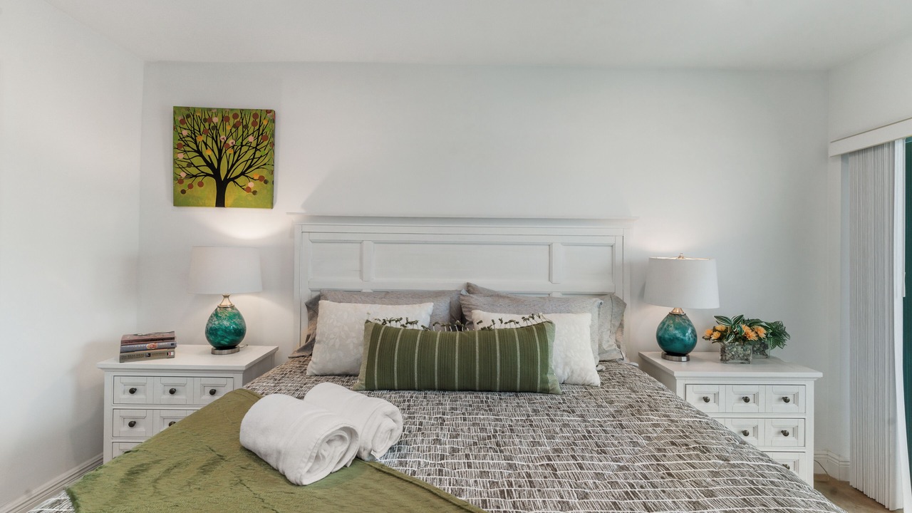 Photo of Bedroom in Hollywood South Central Beach