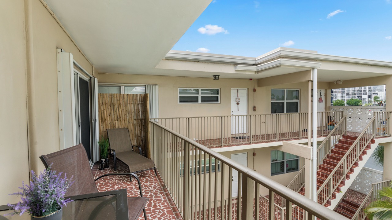 Photo of Patio Balcony in Hollywood South Central Beach
