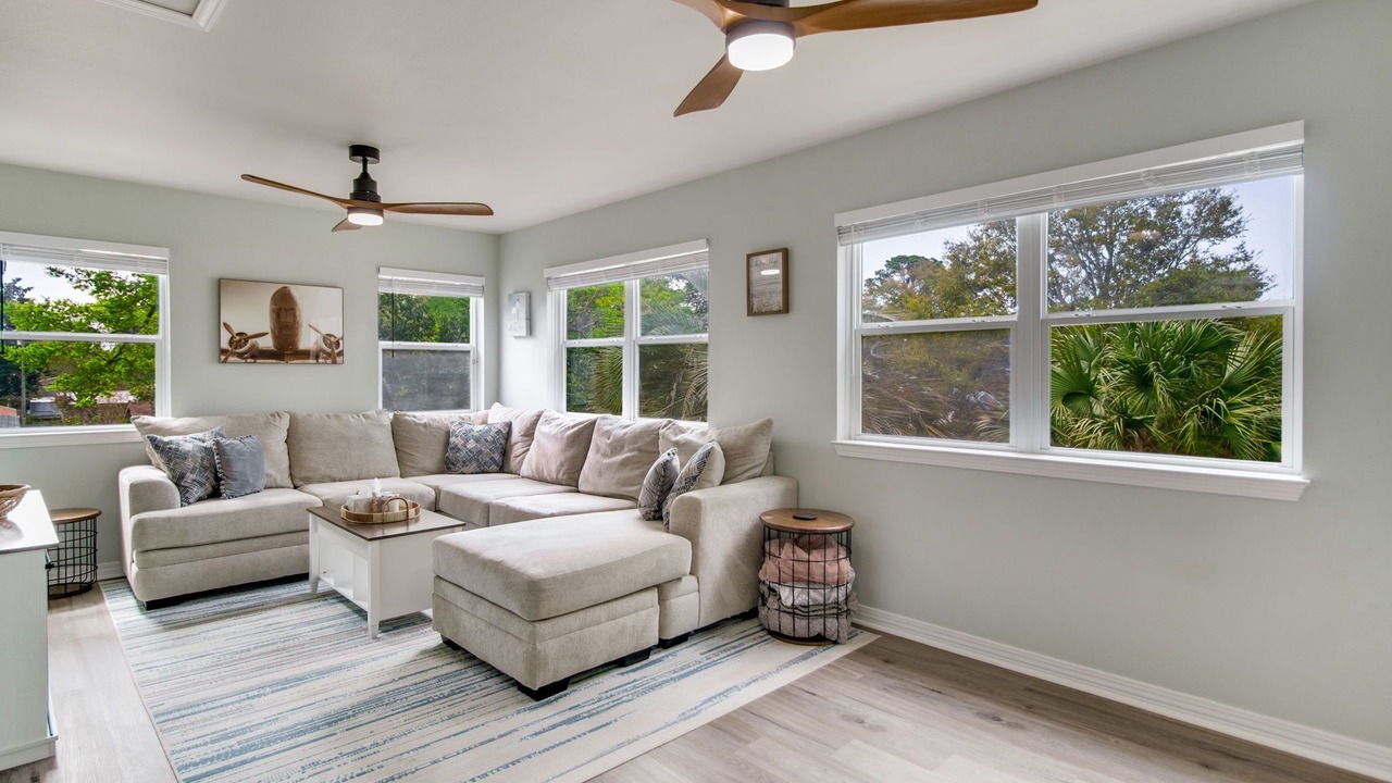 Photo of Livingroom in Southeast Pensacola