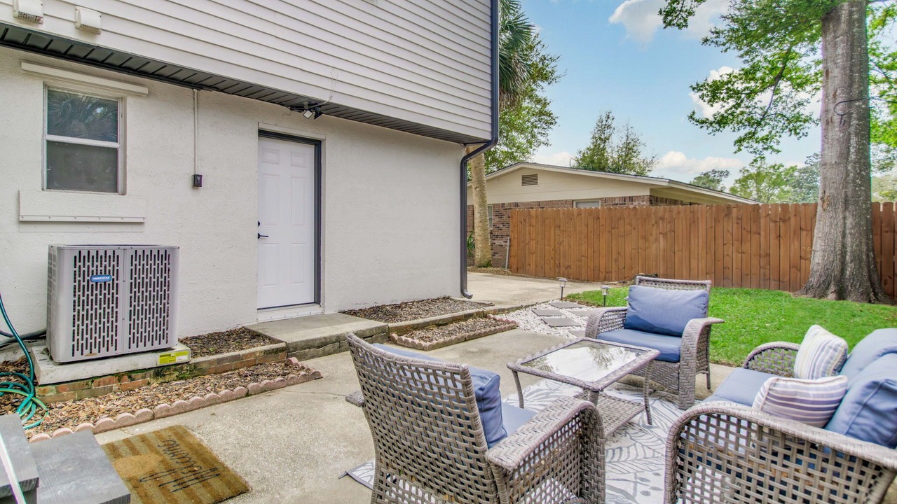 Photo of Patio Balcony in Southeast Pensacola