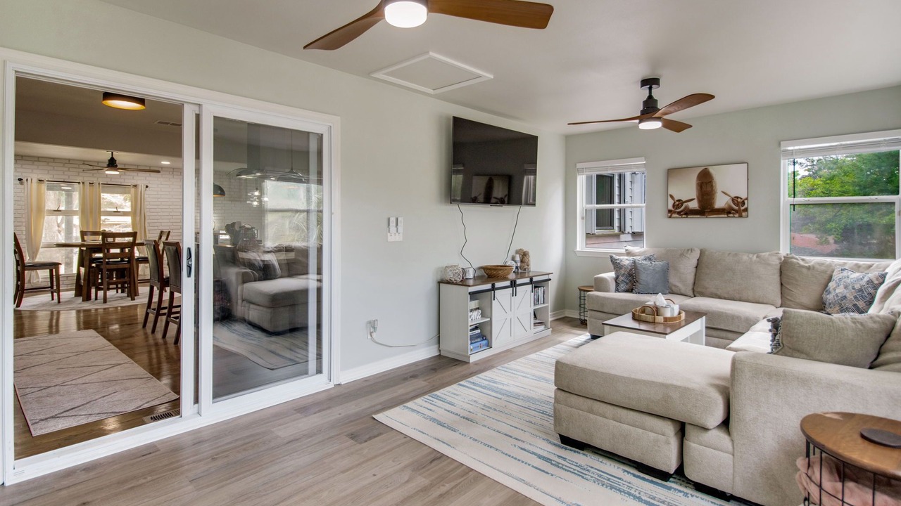 Photo of Livingroom in Southeast Pensacola