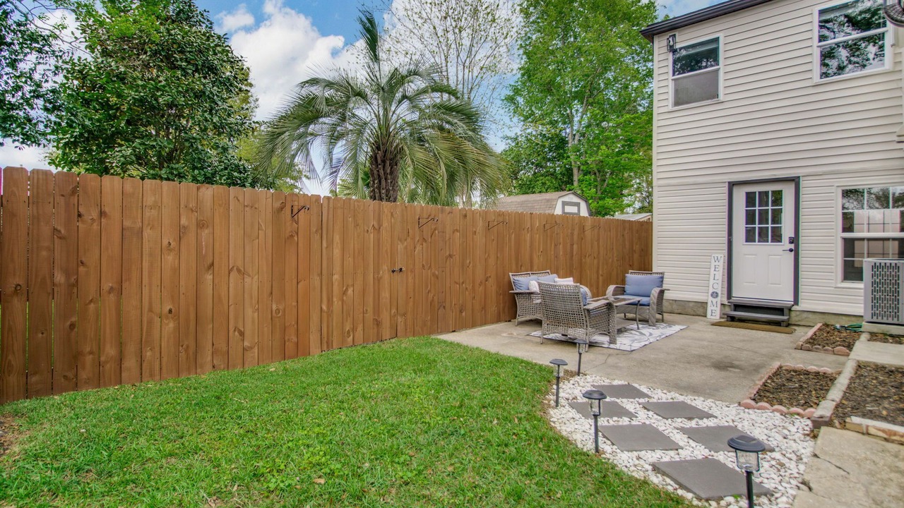 Photo of Patio Balcony in Southeast Pensacola