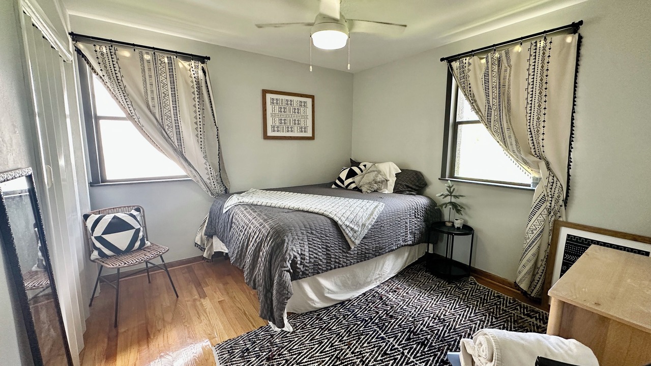 Photo of Bedroom in Brown Island